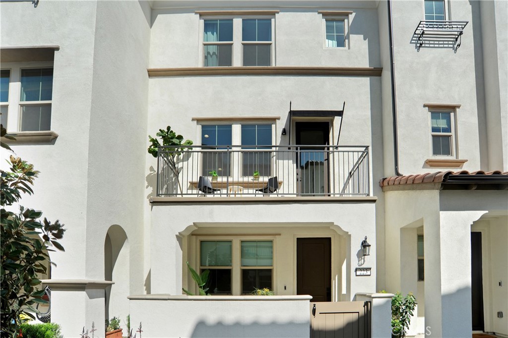 223 Bloomfield Court