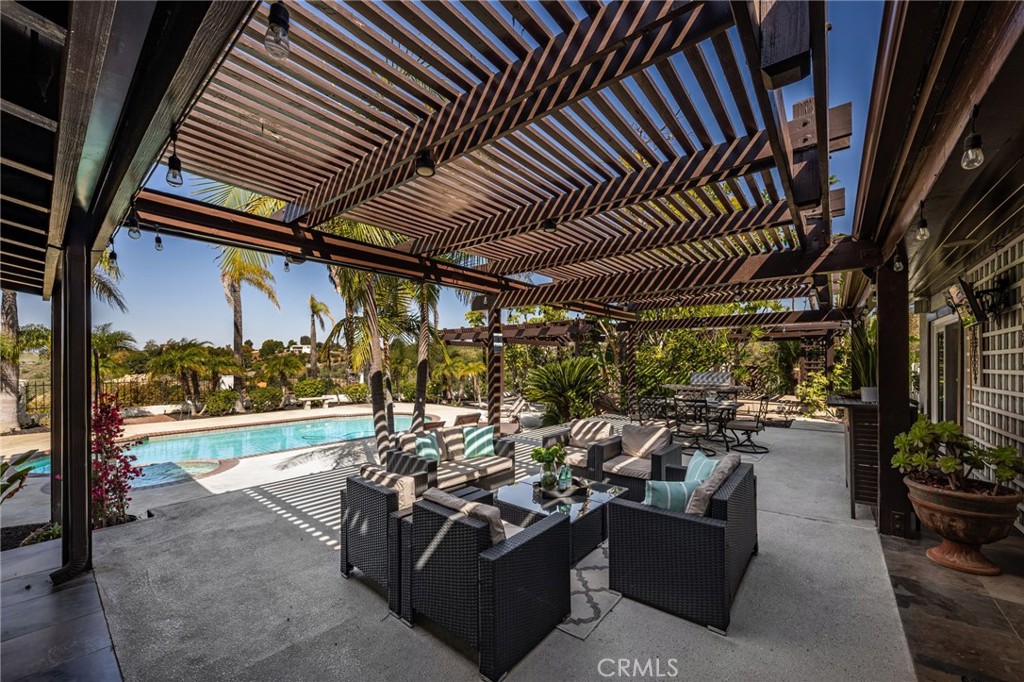 2465 Via Oeste Drive