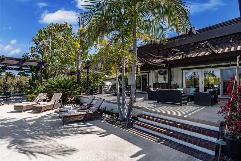 2465 Via Oeste Drive