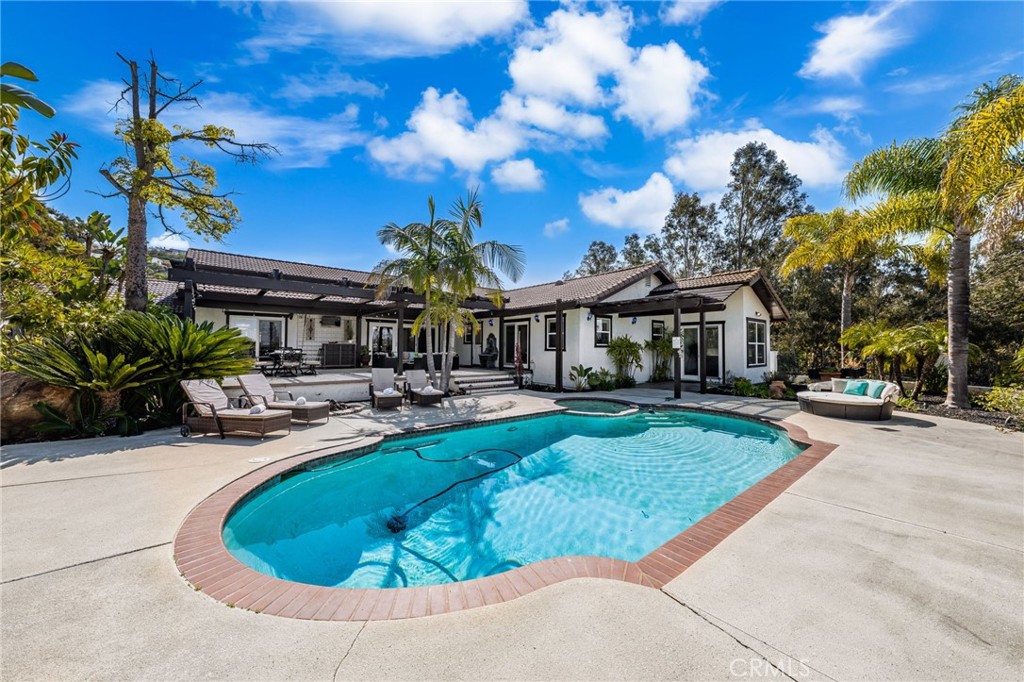 2465 Via Oeste Drive