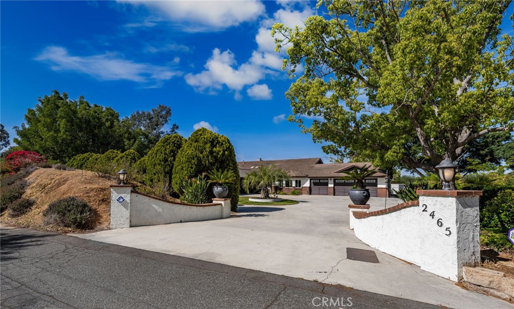 2465 Via Oeste Drive