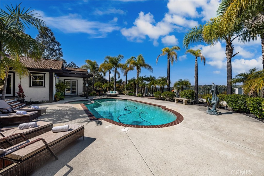 2465 Via Oeste Drive