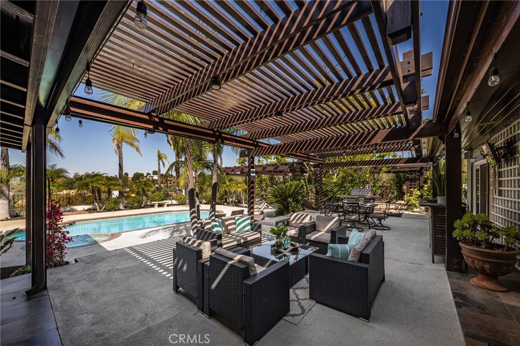 2465 Via Oeste Drive