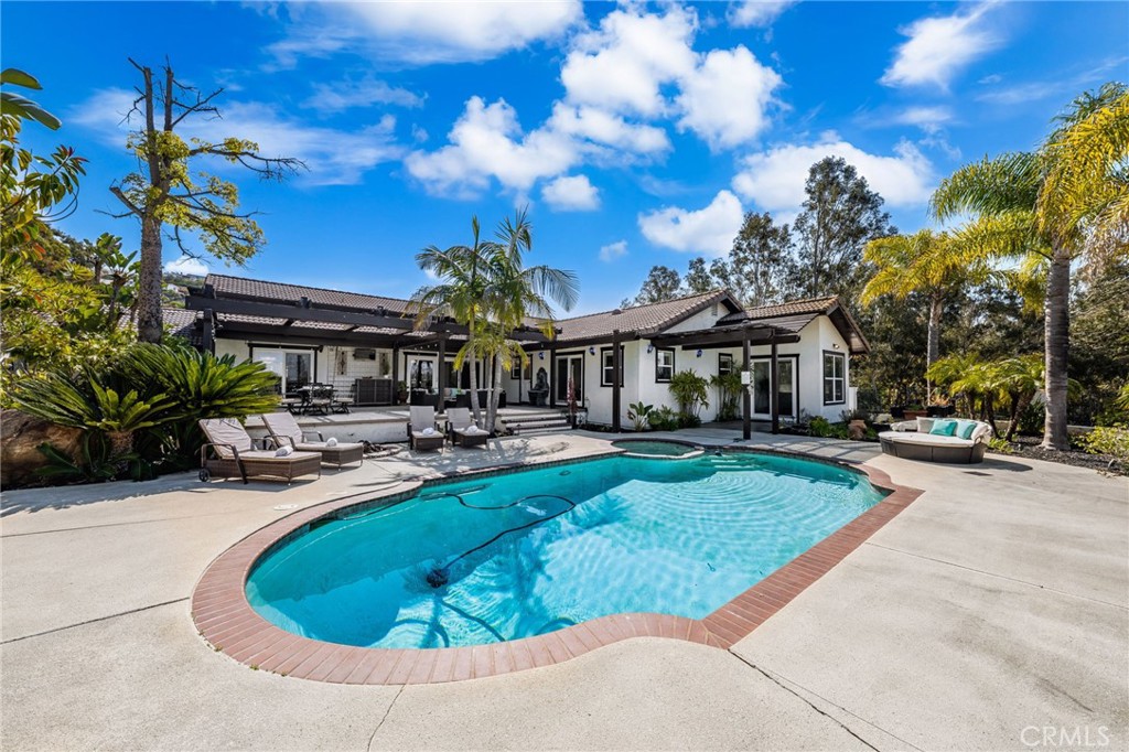 2465 Via Oeste Drive