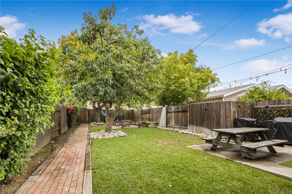2325 Bonita Avenue