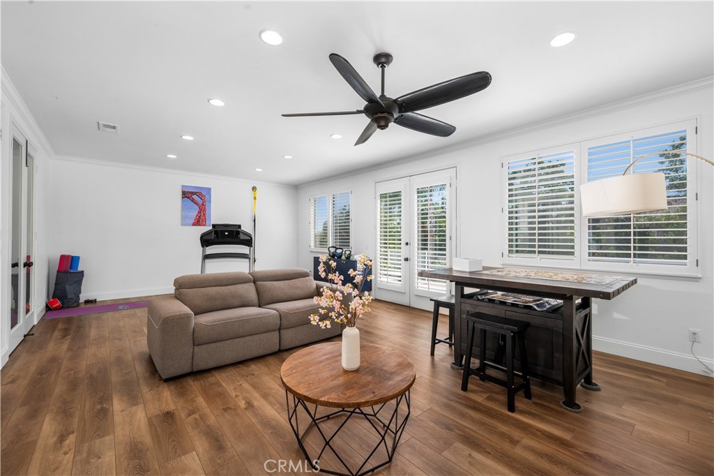 2229 N. 3rd Ave