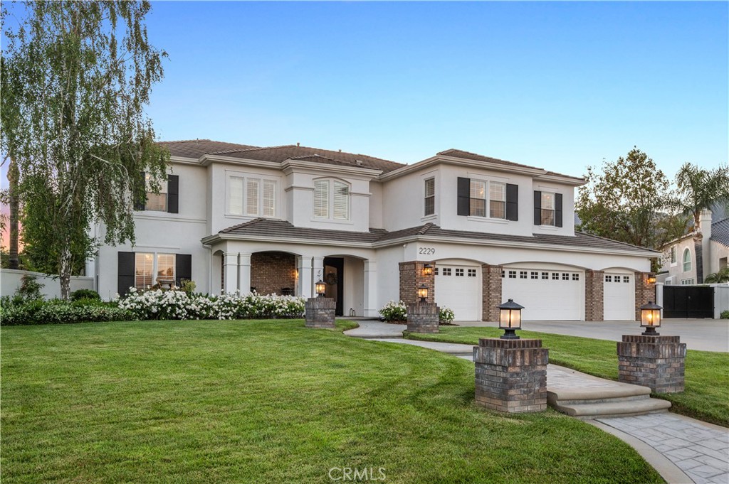 2229 N. 3rd Ave