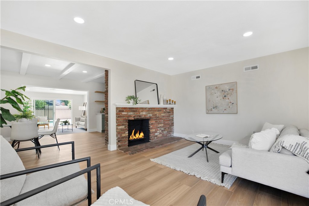 1347 W Princeton Street