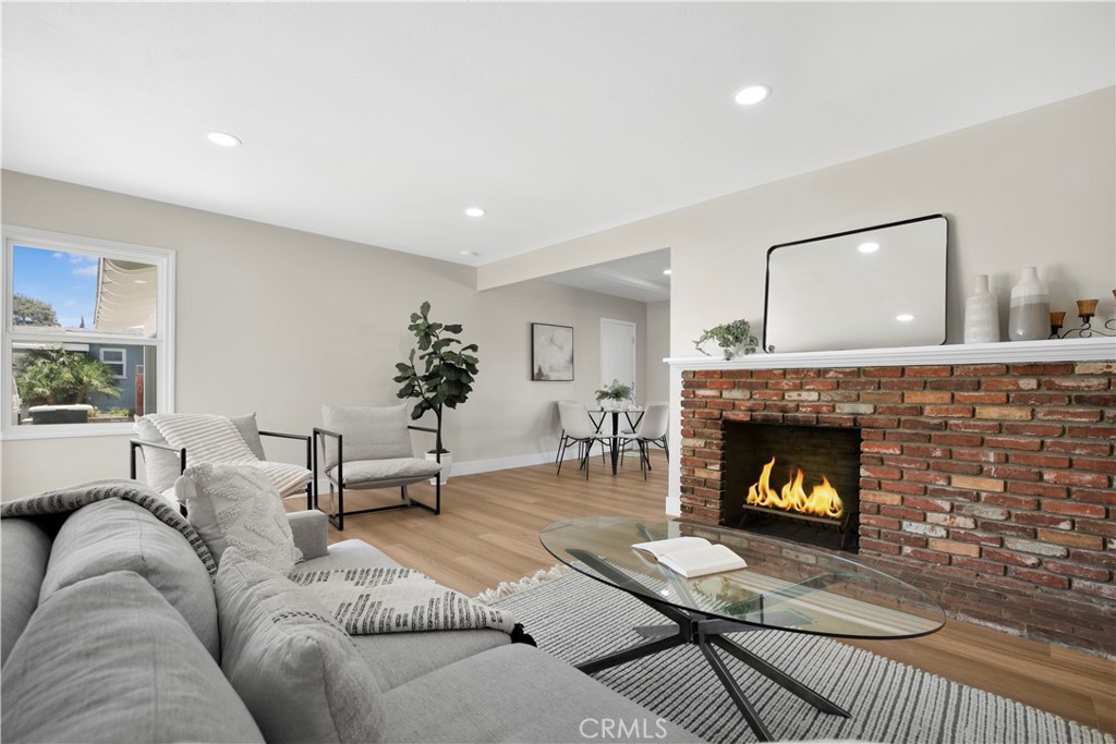 1347 W Princeton Street