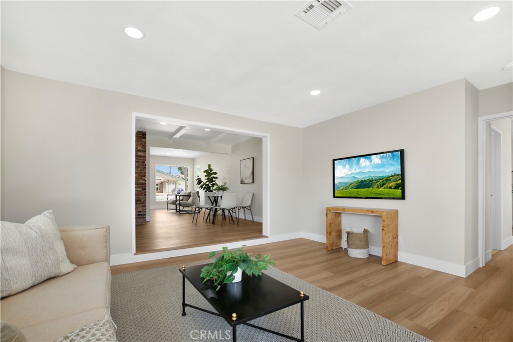 1347 W Princeton Street