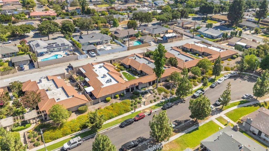 939 W Pine Street 44/D