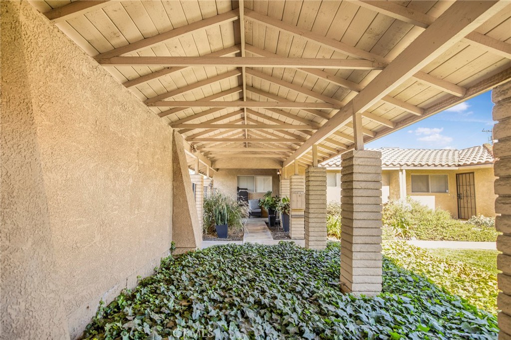 939 W Pine Street 44/D