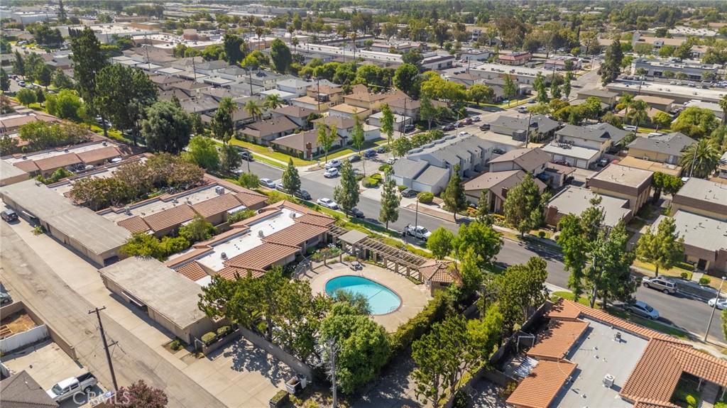 939 W Pine Street 44/D