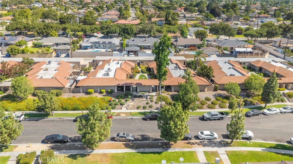 939 W Pine Street 44/D