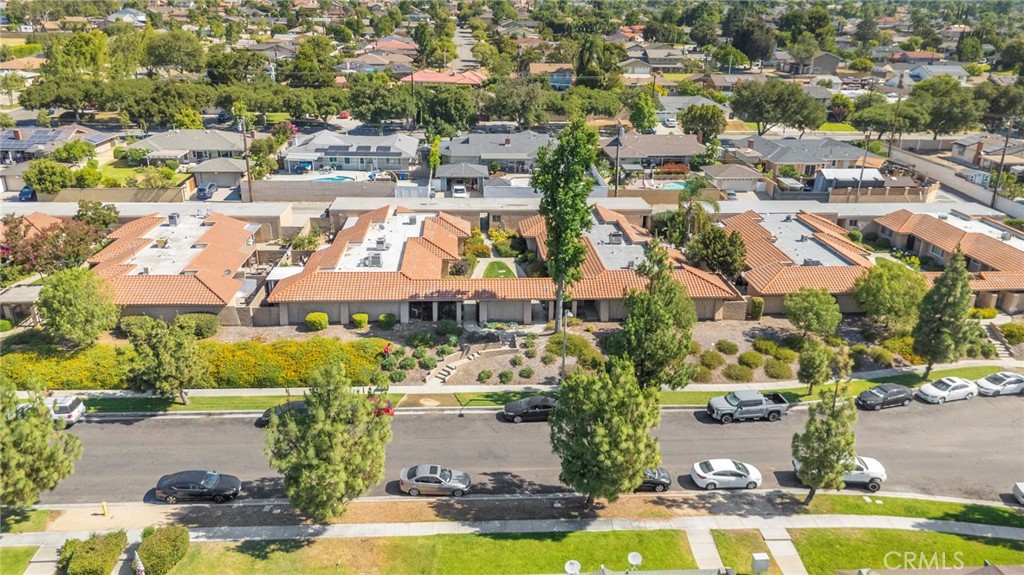 939 W Pine Street 44/D