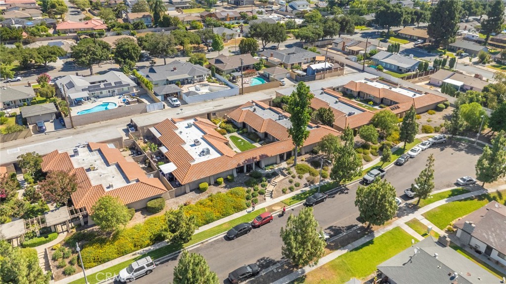 939 W Pine Street 44/D