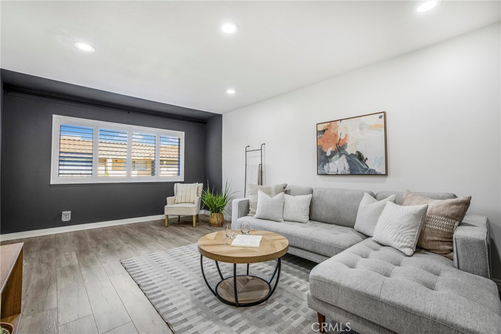 939 W Pine Street 44/D