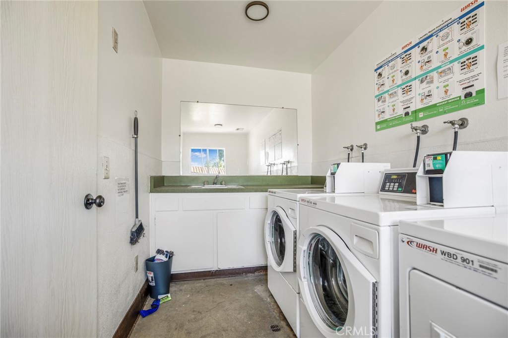 939 W Pine Street 44/D