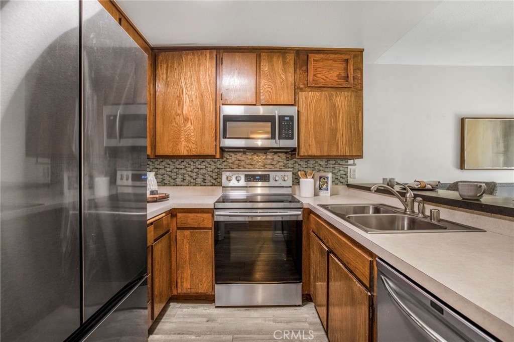 939 W Pine Street 44/D