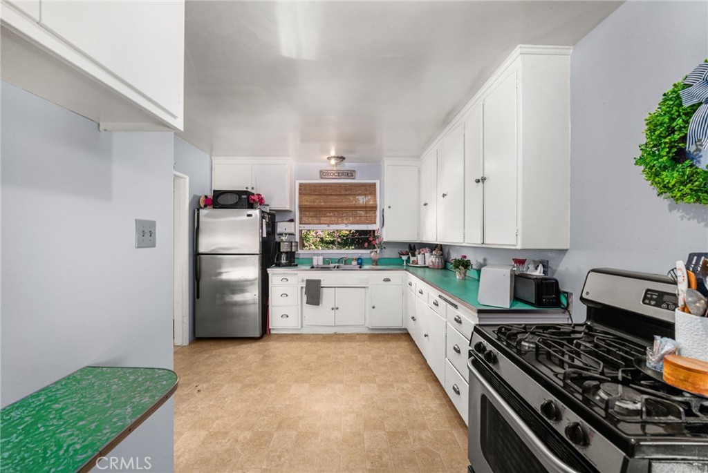 4600 Edelle Place