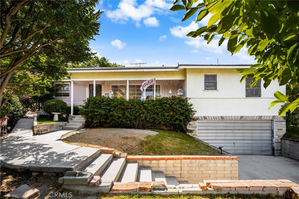 4600 Edelle Place