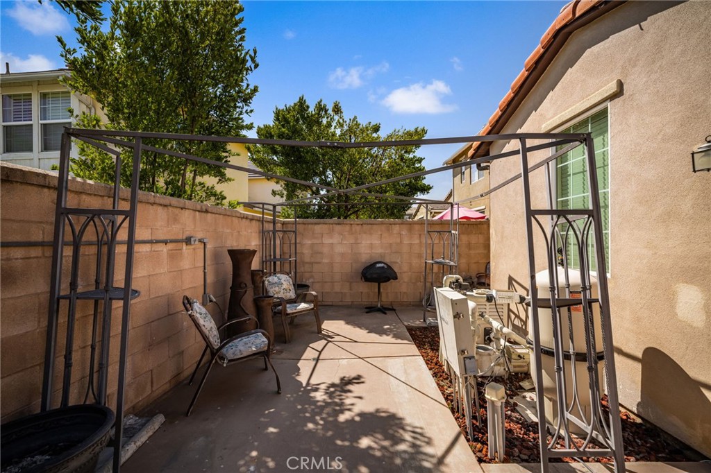 1238 Leggio Lane