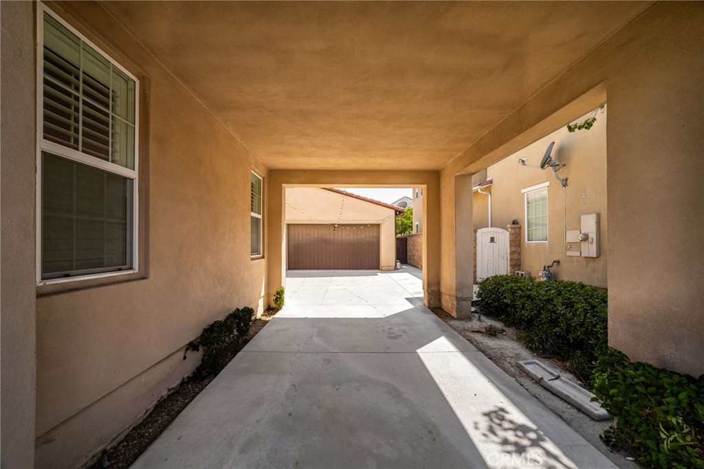 1238 Leggio Lane