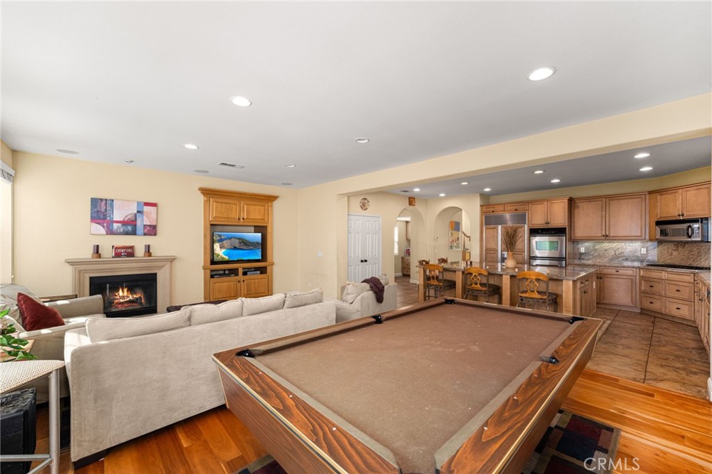 1238 Leggio Lane
