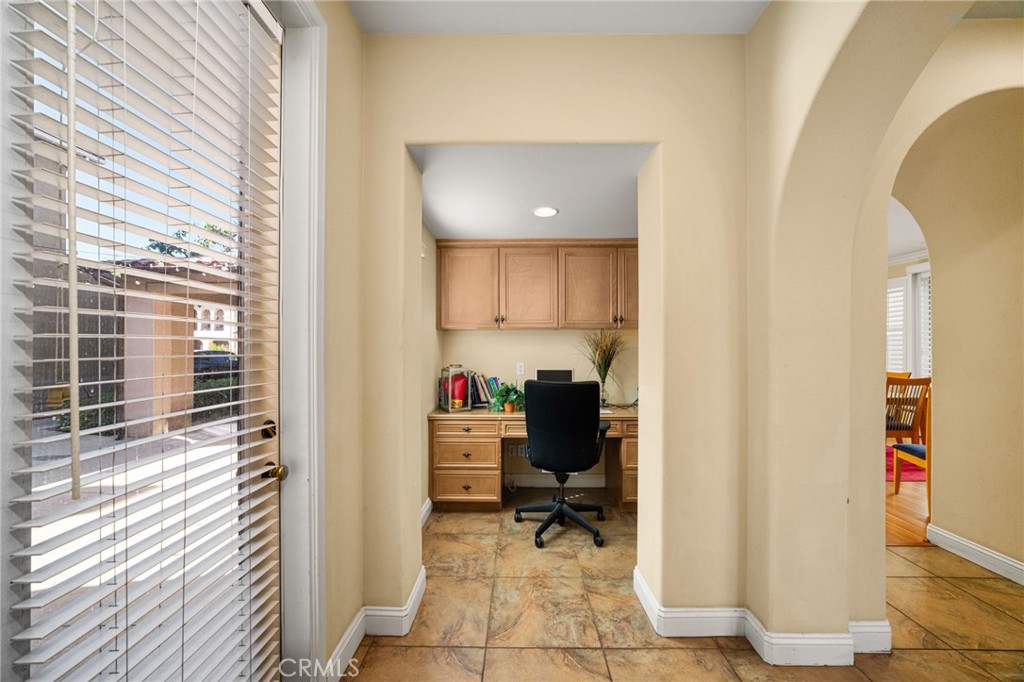 1238 Leggio Lane