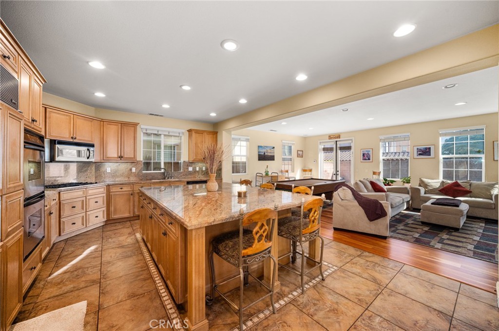 1238 Leggio Lane
