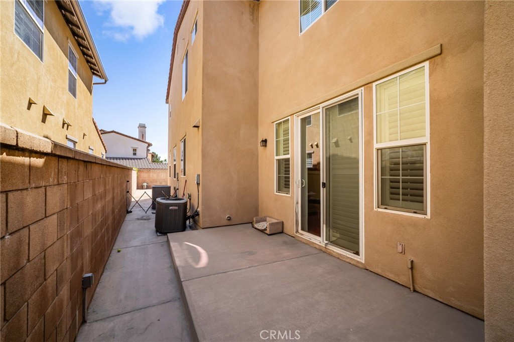 1238 Leggio Lane