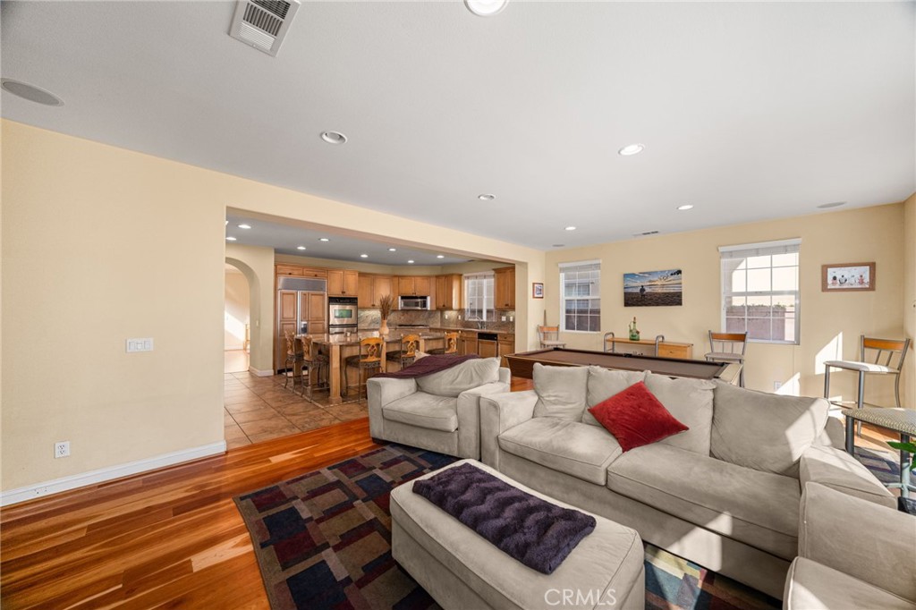 1238 Leggio Lane