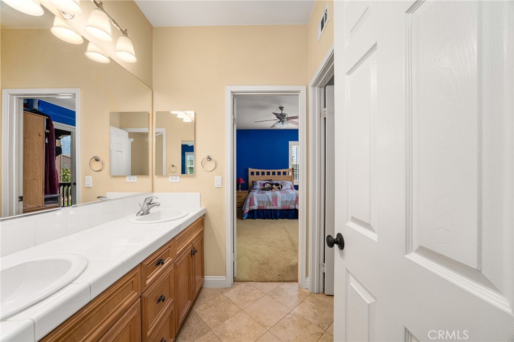1238 Leggio Lane