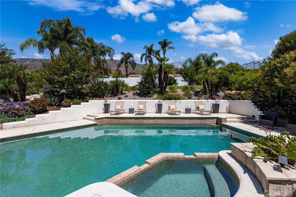 2525 Jonquil Drive