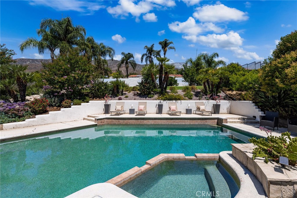 2525 Jonquil Drive