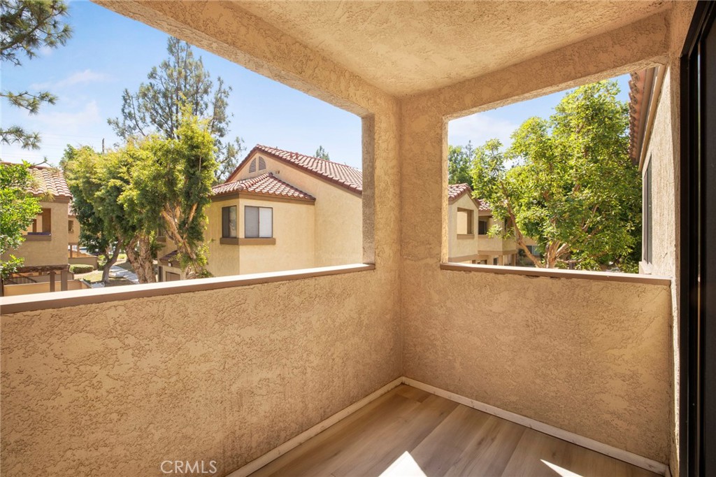 1140 W Blaine Street 202