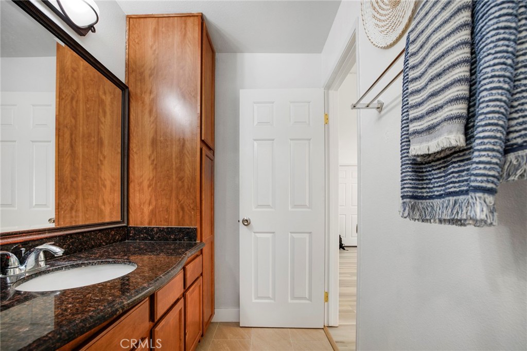 1140 W Blaine Street 202