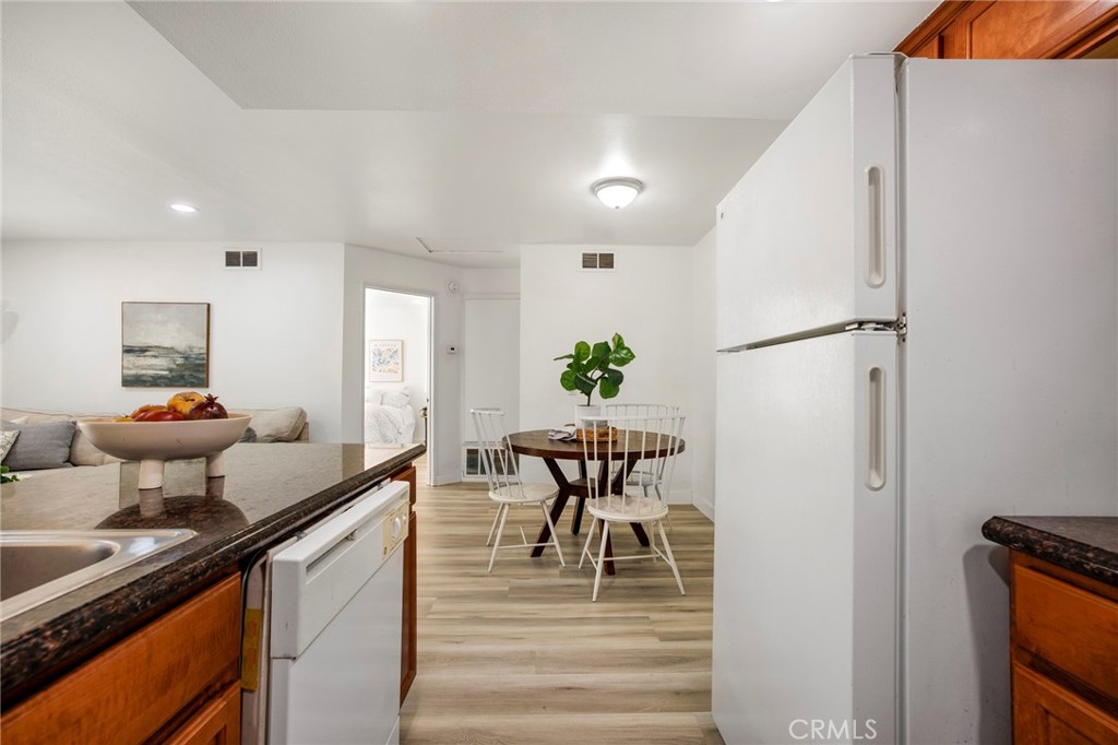 1140 W Blaine Street 202