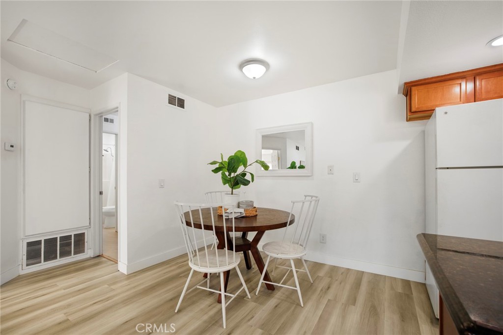 1140 W Blaine Street 202