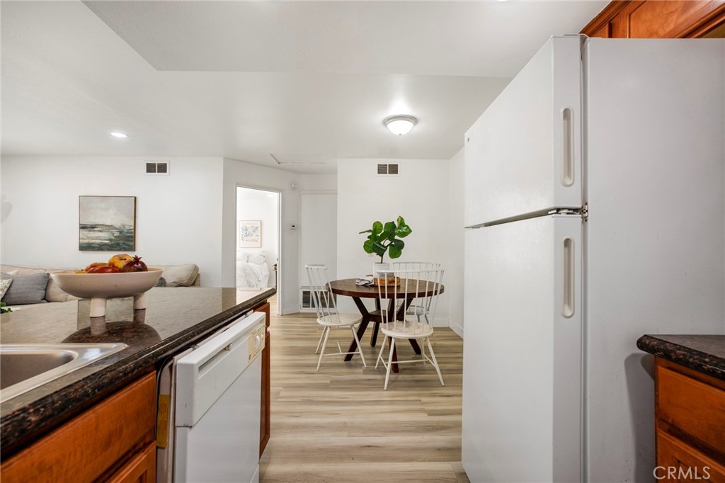 1140 W Blaine Street 202