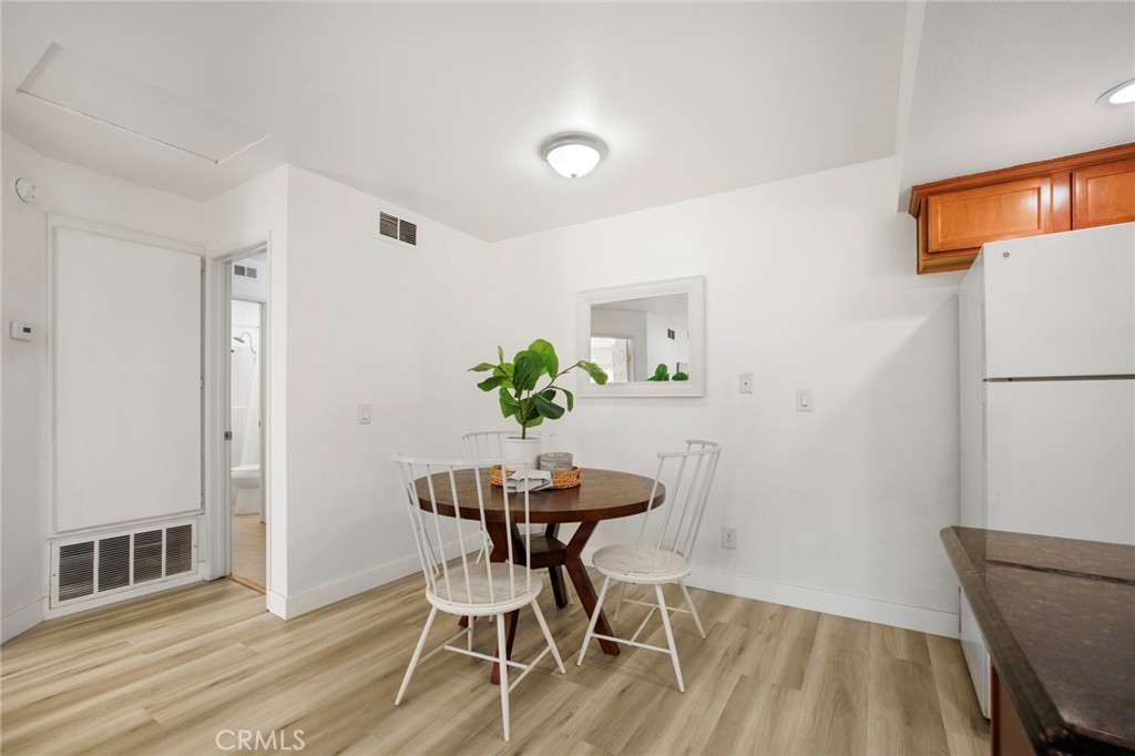 1140 W Blaine Street 202
