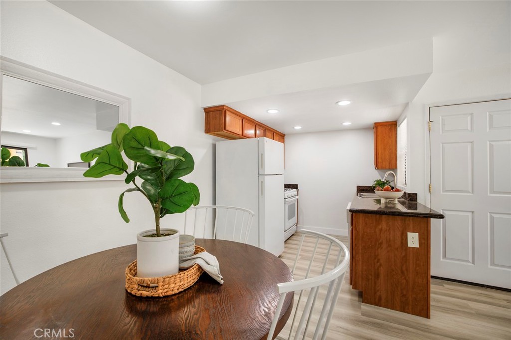 1140 W Blaine Street 202