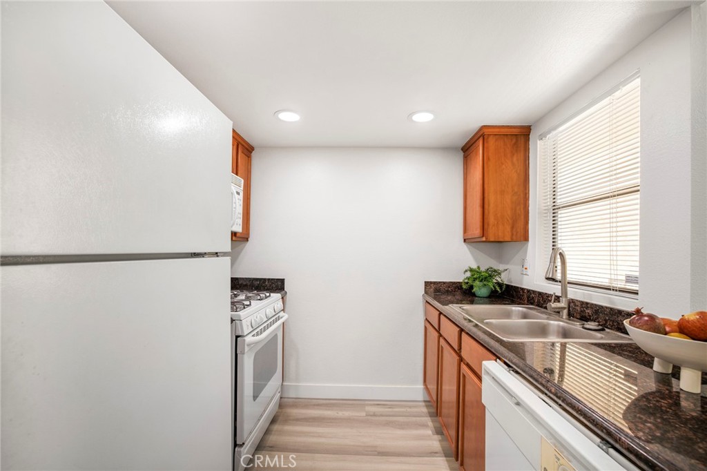 1140 W Blaine Street 202