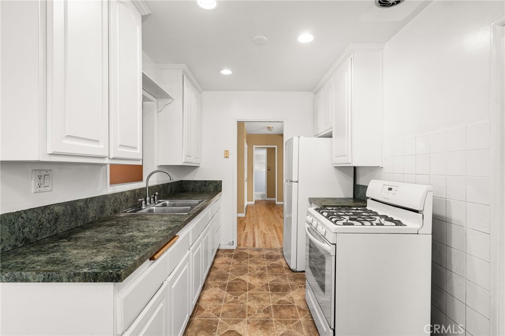 466 Saint Augustine Avenue