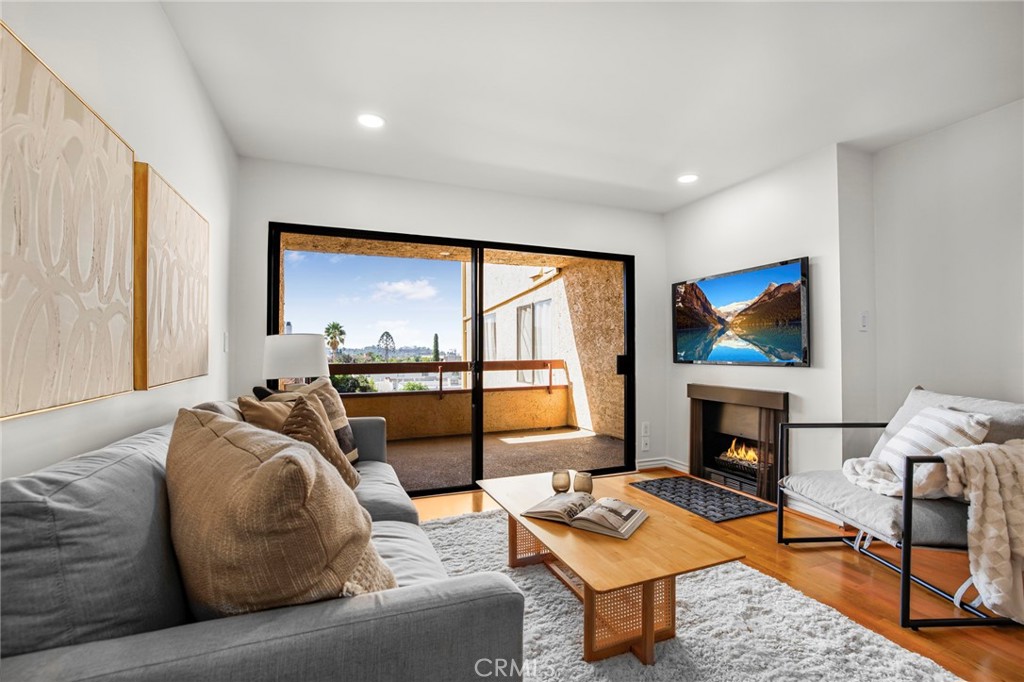 444 Piedmont Avenue 206