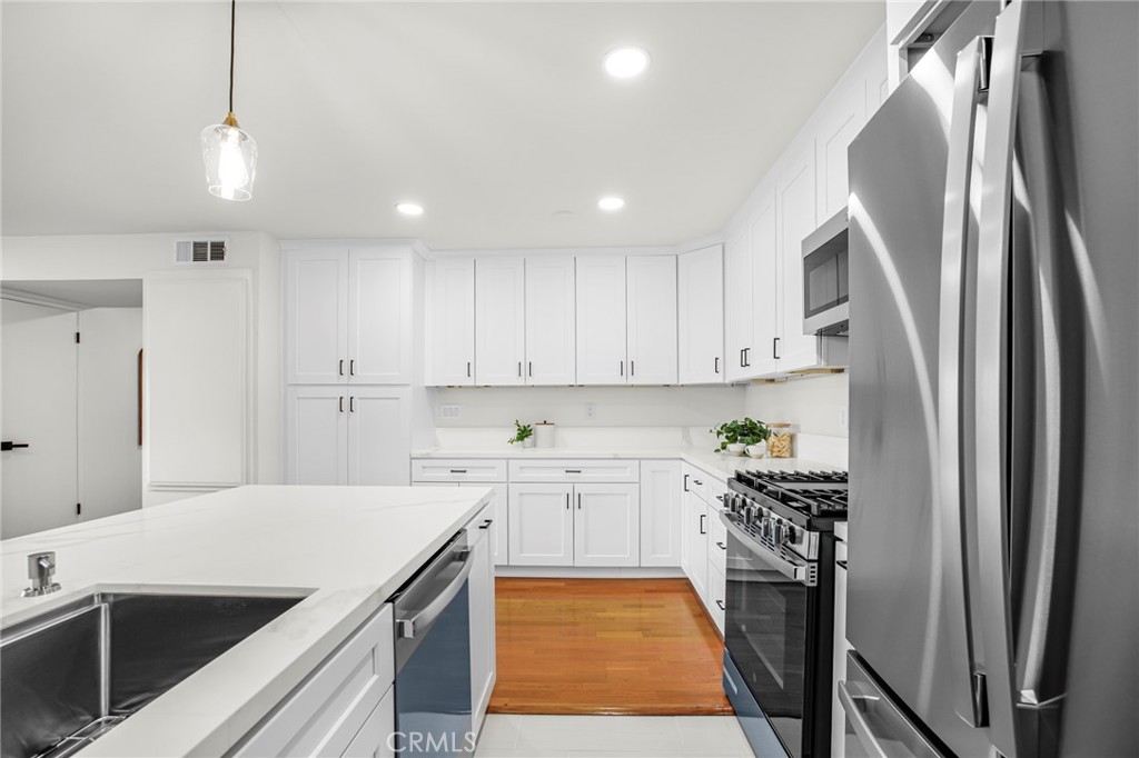 444 Piedmont Avenue 206