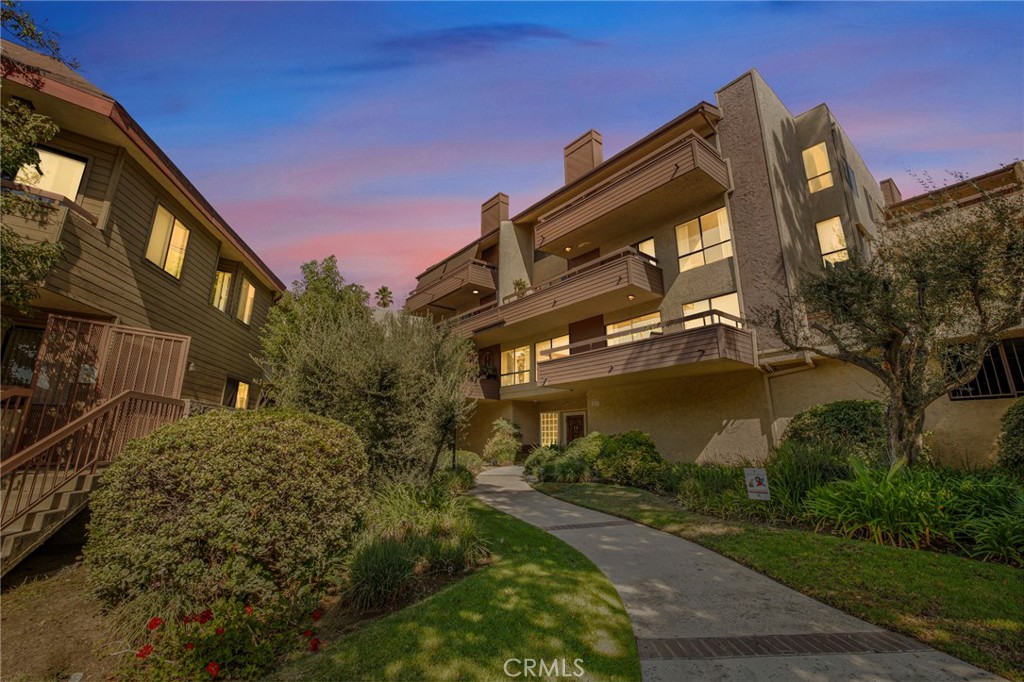 444 Piedmont Avenue 206