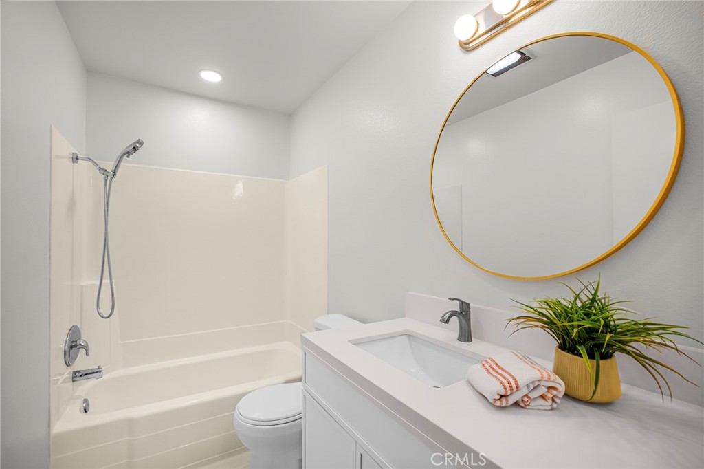 444 Piedmont Avenue 206