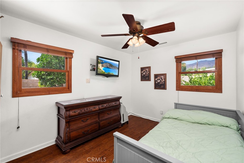 2305 Bonnie Brae Avenue