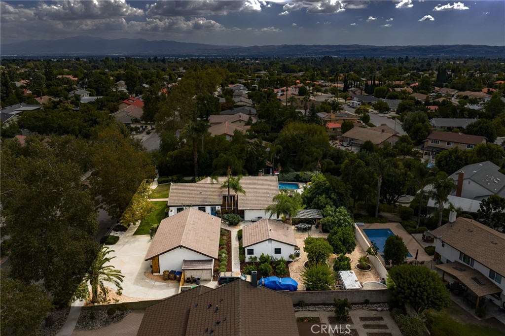 2305 Bonnie Brae Avenue